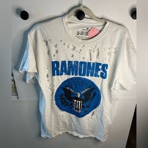 Ramones graphic tee Medium NWOT